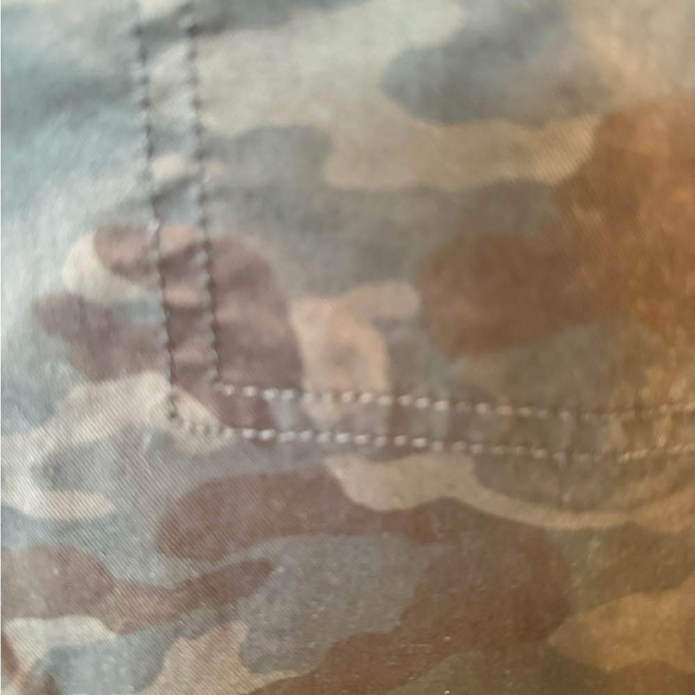 GAP Brown Camouflage Pants - Picture 2 of 5